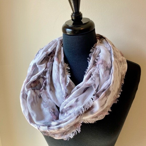 J JILL Infinity Scarf Gray Pink Mauve Purple Fringed NWT - Picture 5 of 6